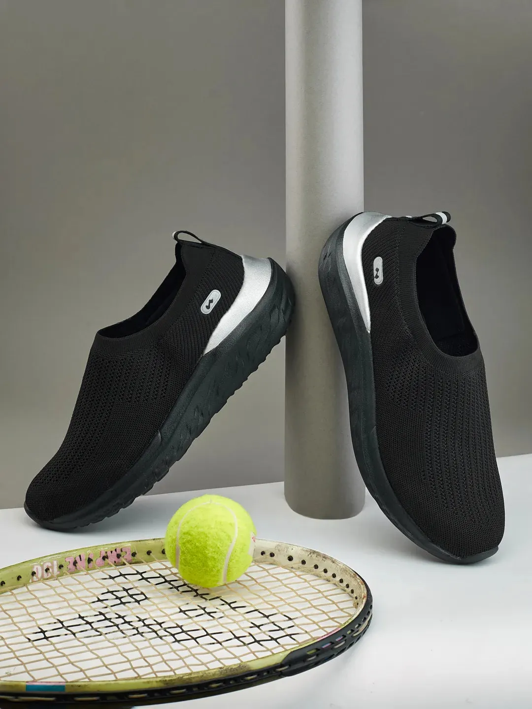 ANON Black Men's Walking Shoes