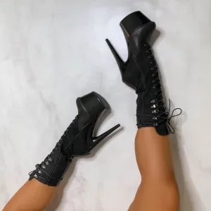 Blaq Kicks - 7 INCH