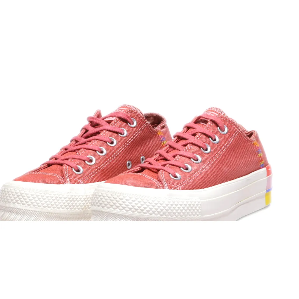 Converse Low-Top Sneakers Fabric Red Colour For Women
