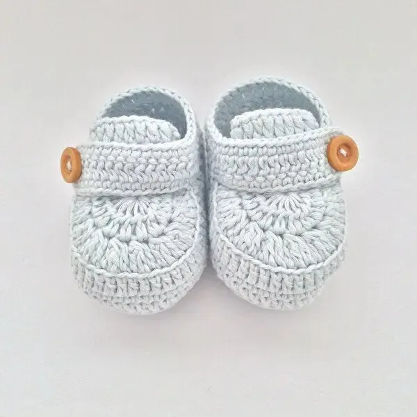 Crochet Baby Booties Light Blue