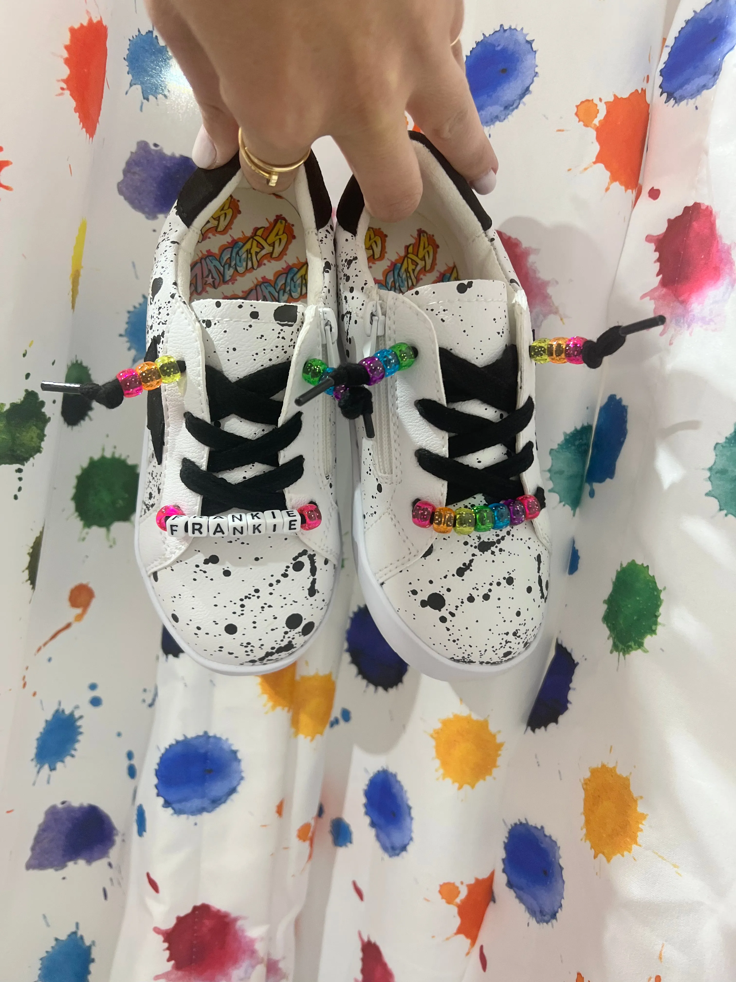 CUSTOMIZE YOUR KICKS