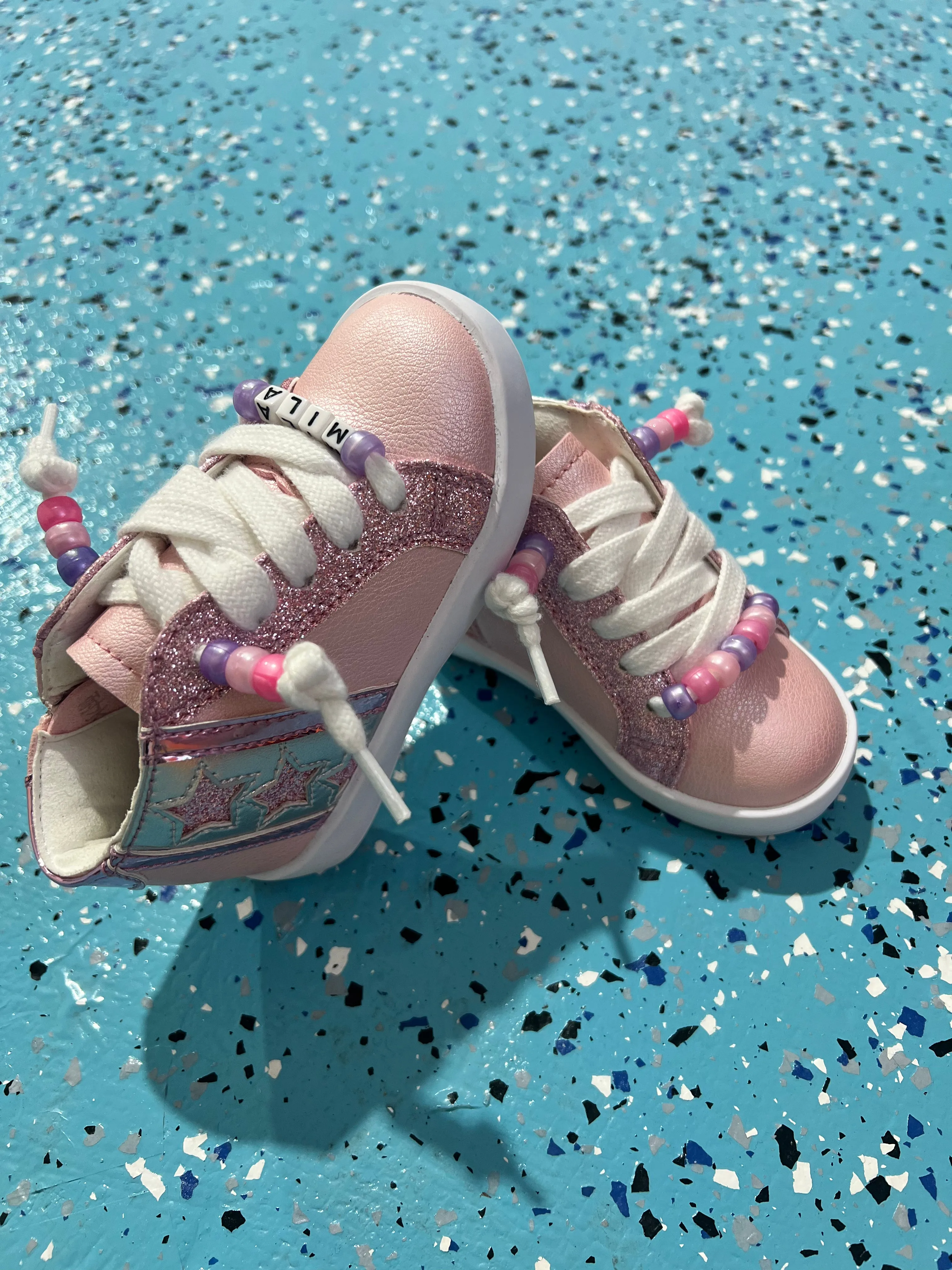 CUSTOMIZE YOUR KICKS