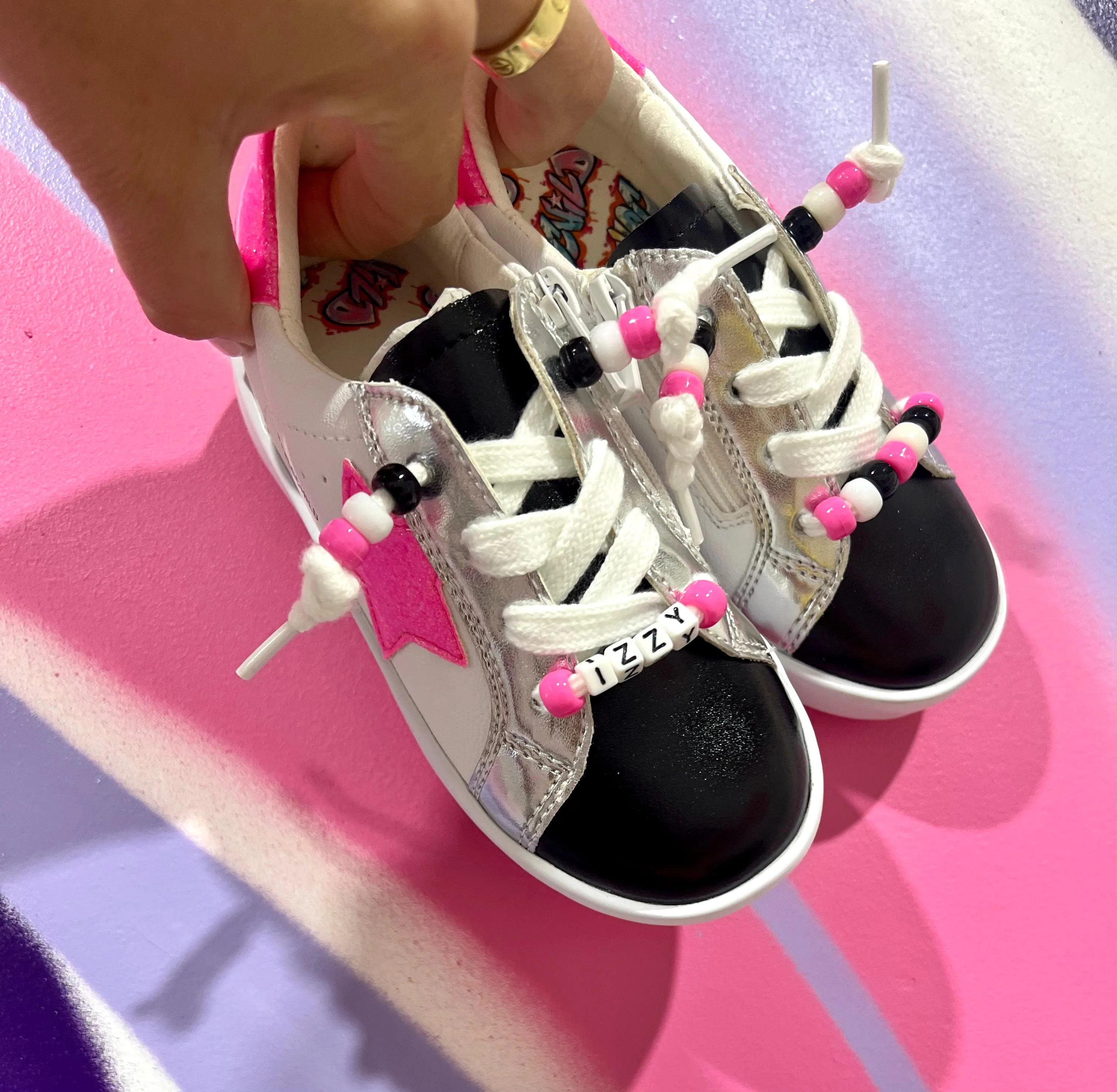 CUSTOMIZE YOUR KICKS