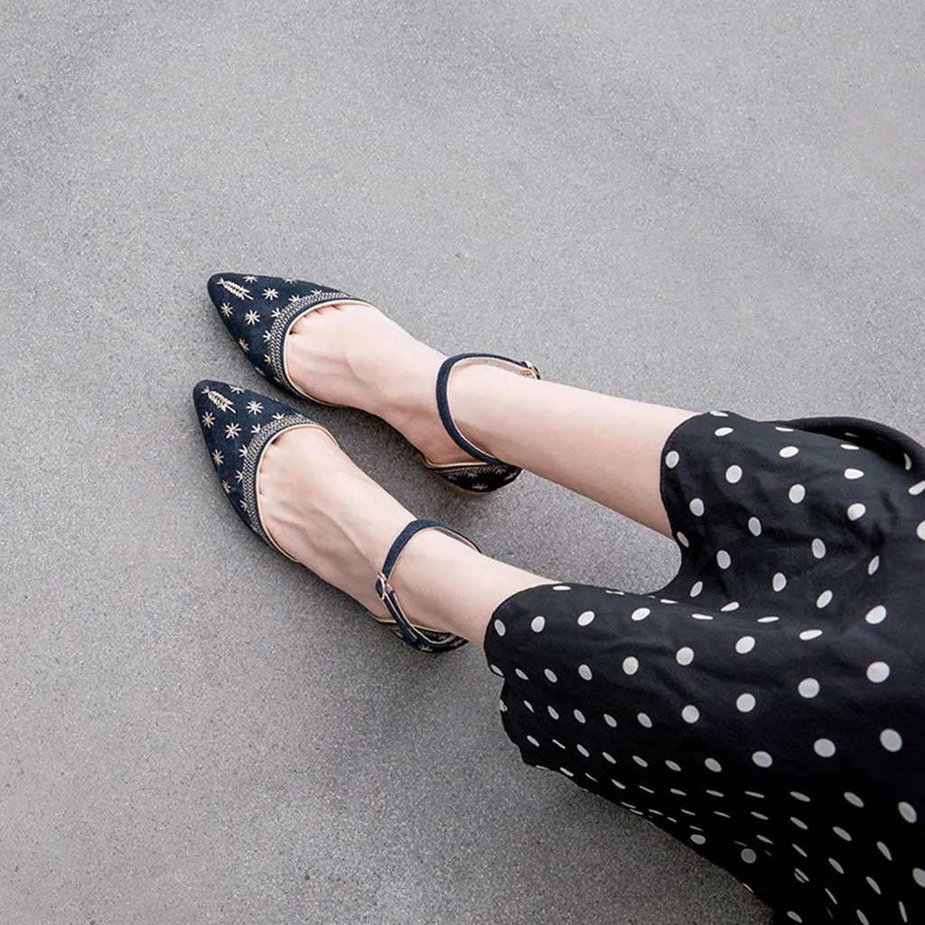 Embroidered Low-Heeled Pointed Toe Strap Chic Shoes