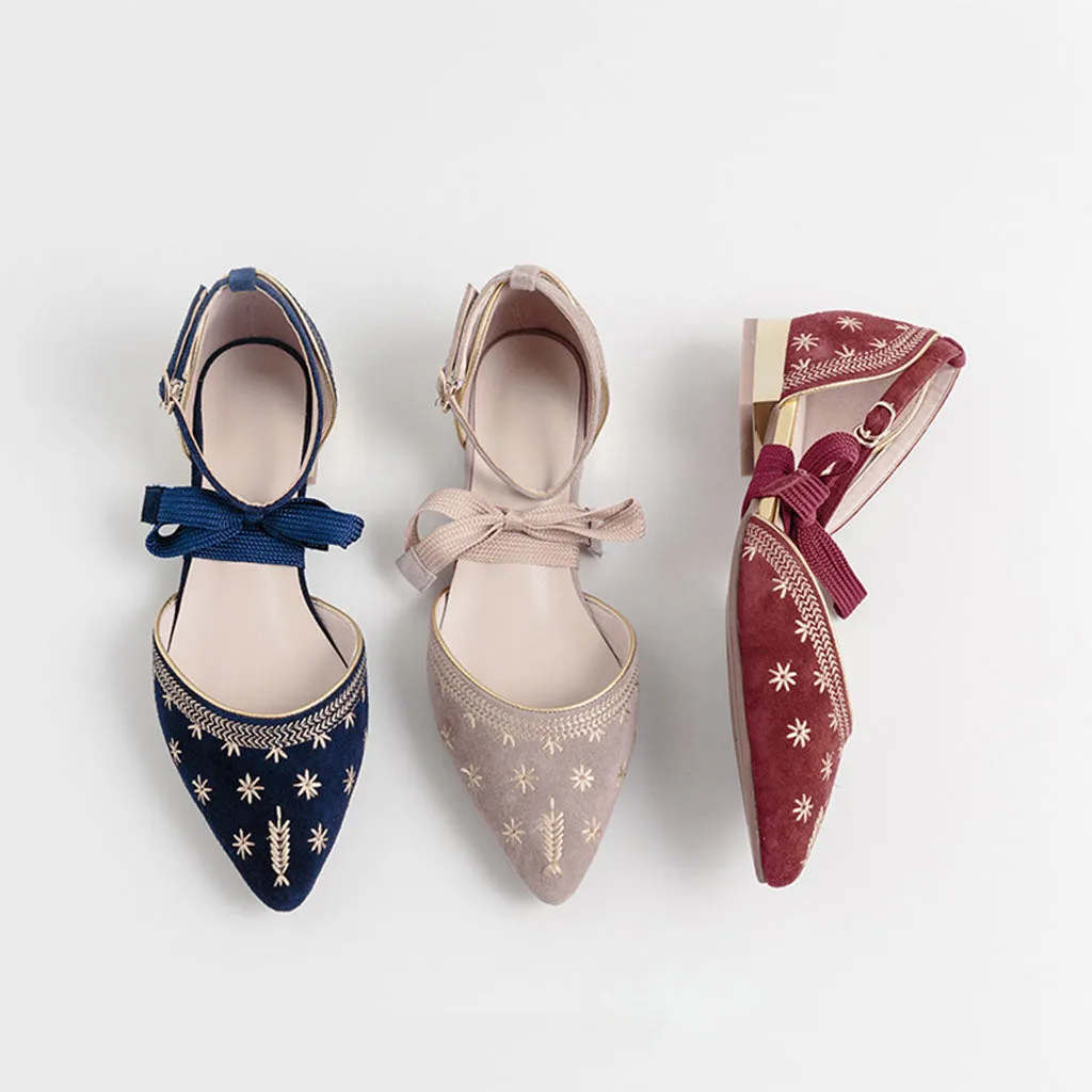 Embroidered Low-Heeled Pointed Toe Strap Chic Shoes