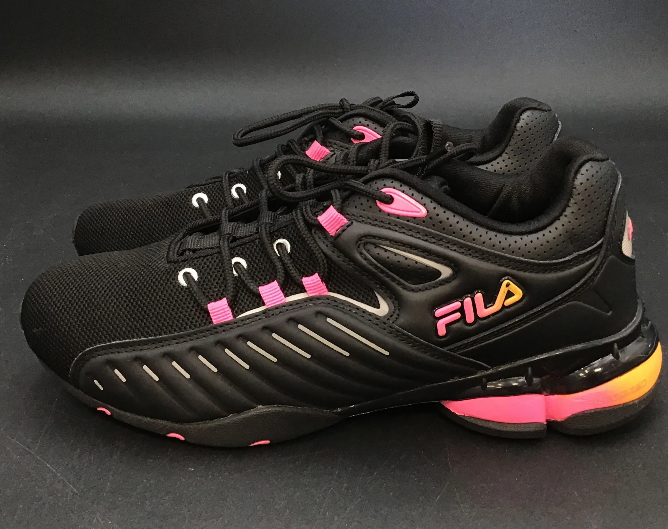 Fila Women's Black Sonic Fuel Re-Energized Pink Athletic Shoes - Size 9