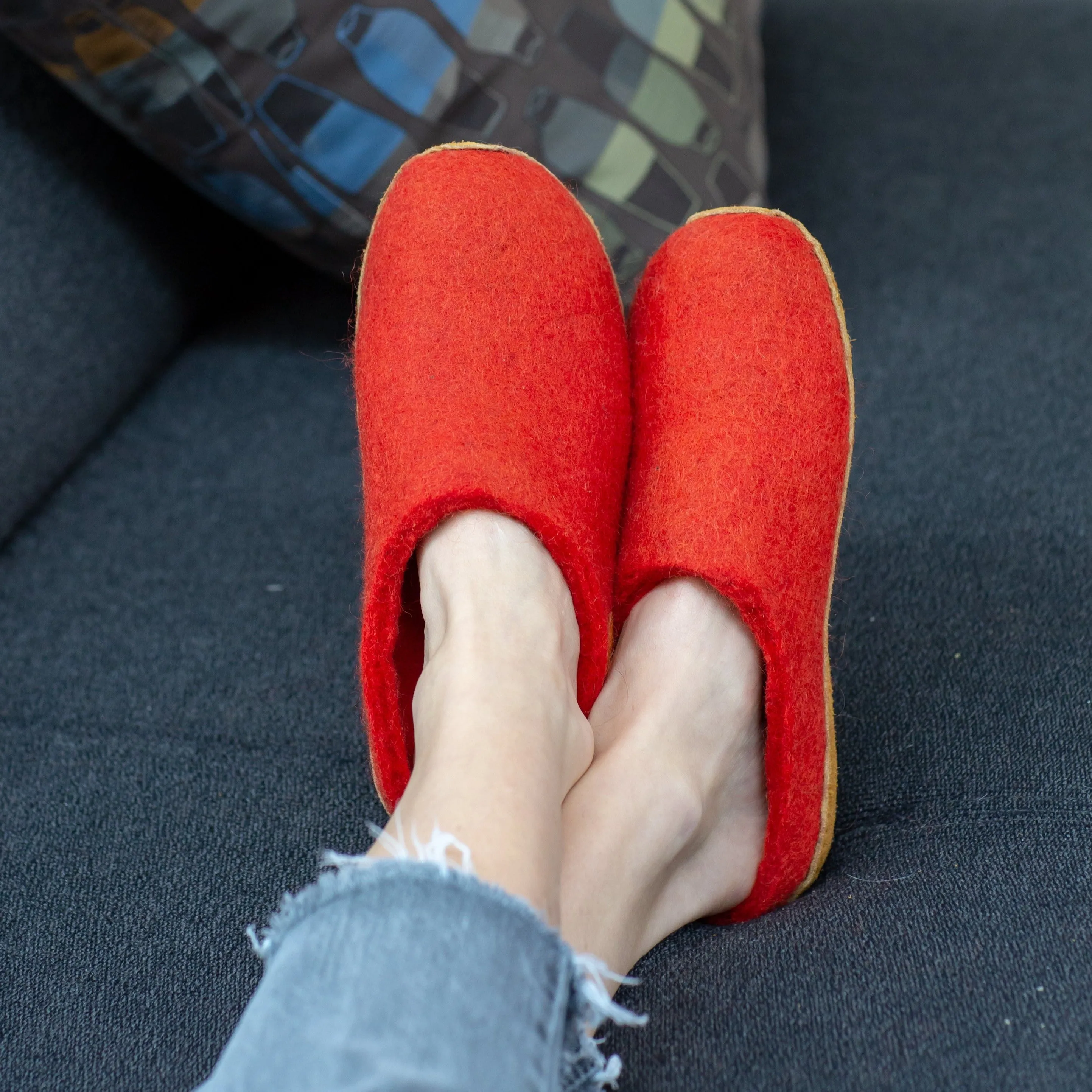 Nauseni Handmade Wool Felt Slippers Tikka Red