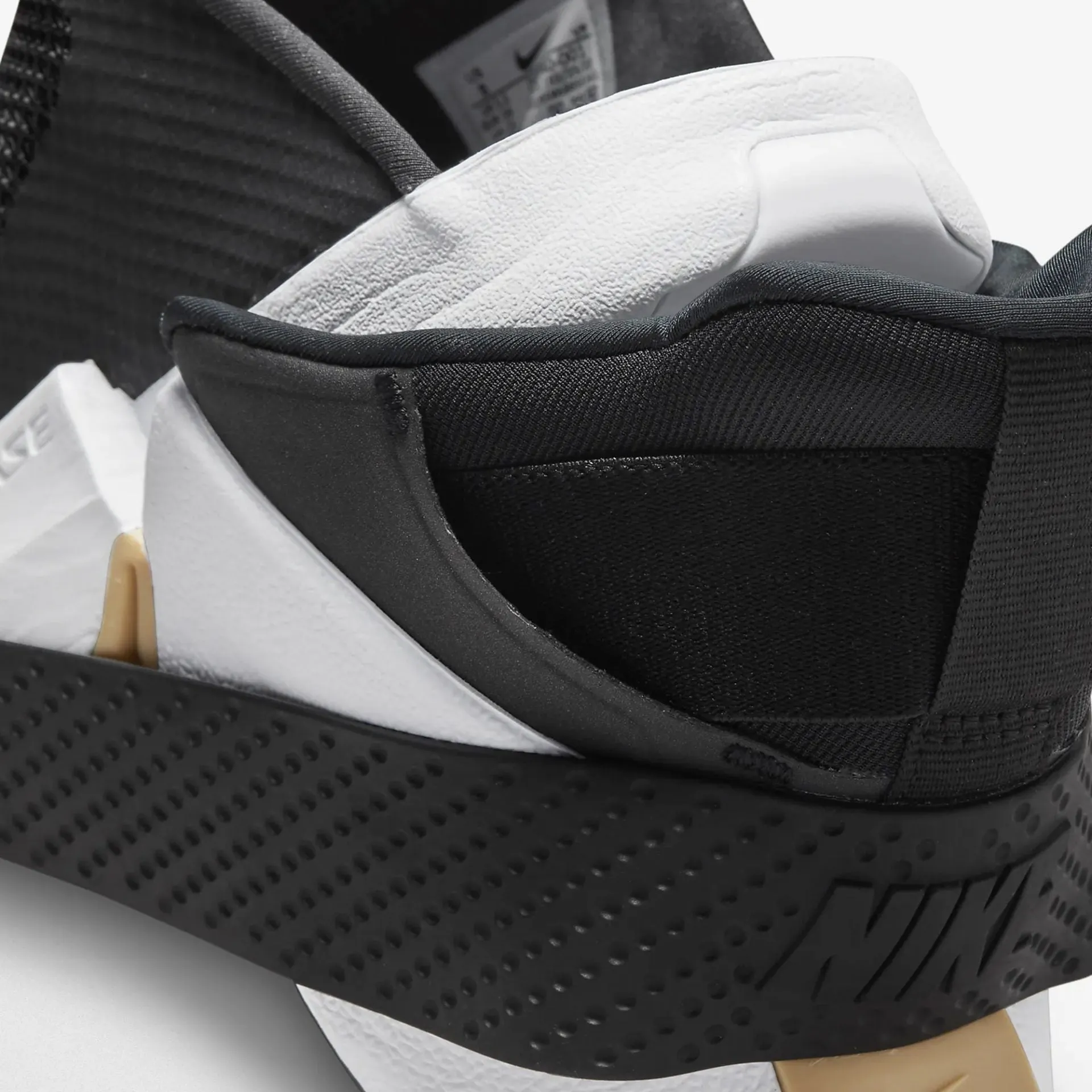 Nike | GO FLYEASE  { ANTHRACITE / GUM LIGHT BROWN