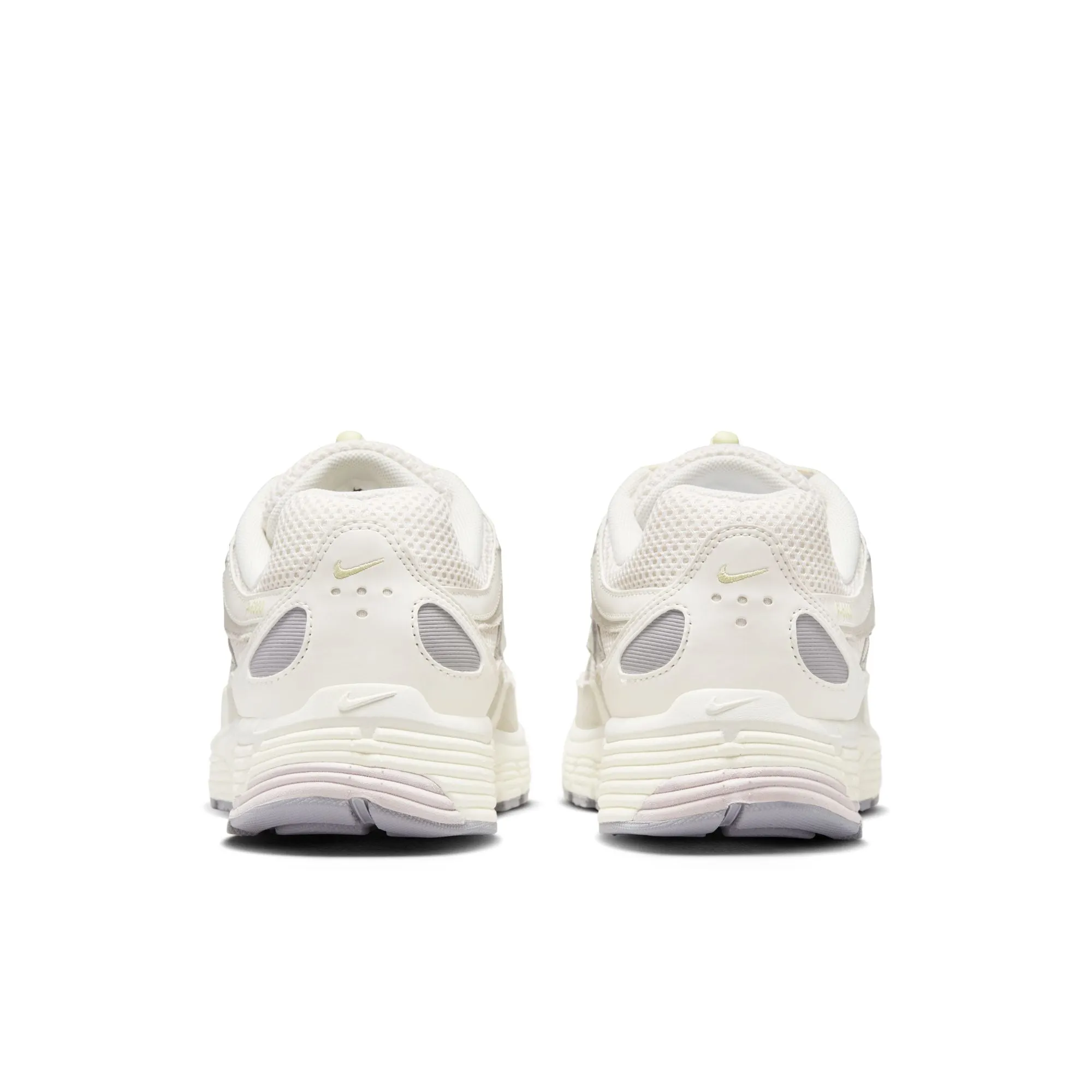 Nike - W P-6000